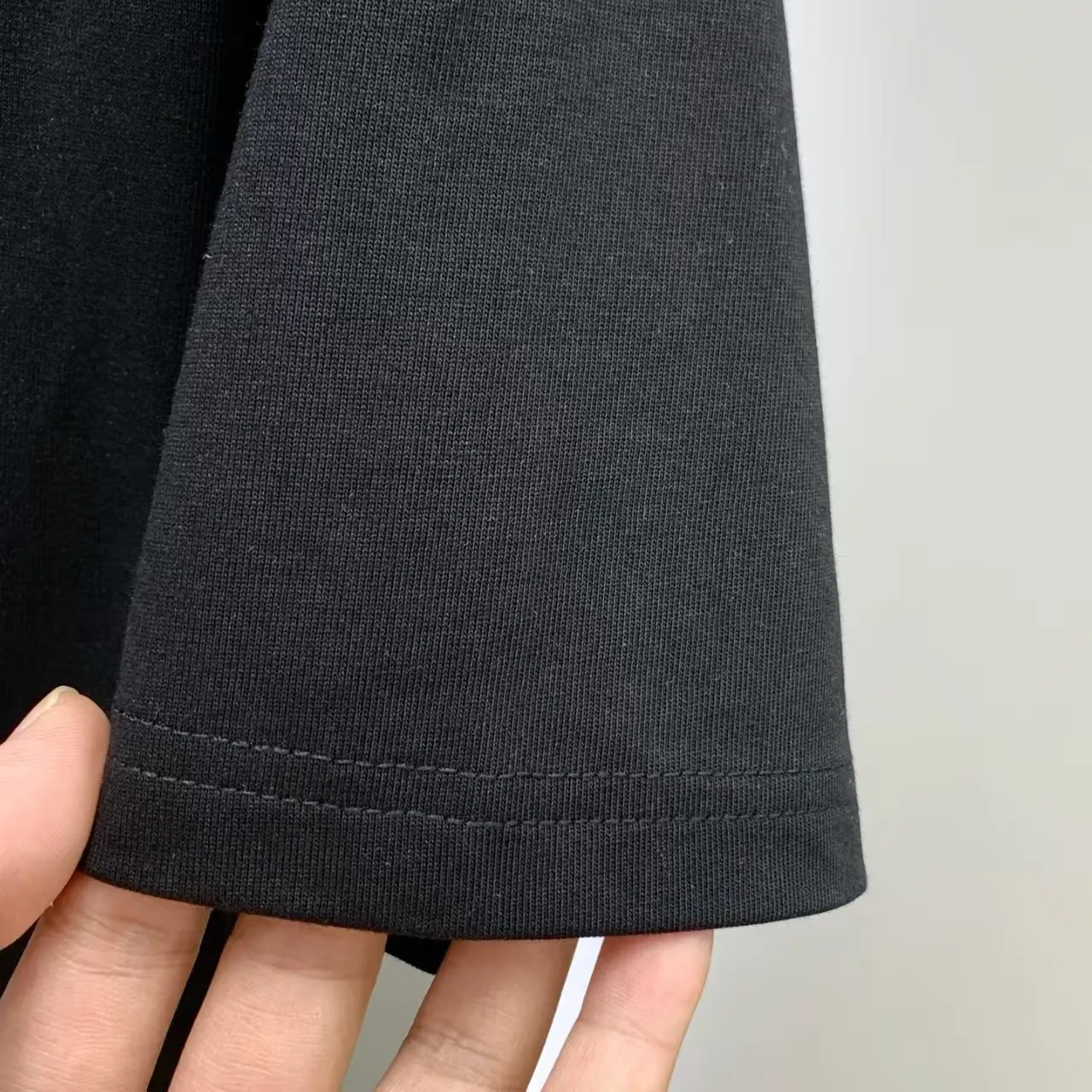 # 2026 New Arrival New Arrival T Premium ！ logo Premium . . . . . ！ ！ ：Black。White！ Sizes： S M L XL XXL ：50 52 55 58 61 ：69 71 73 75 77 ：48 50 53 56 58 ：22 22.5 23 23.5 24 ， 1-3CM